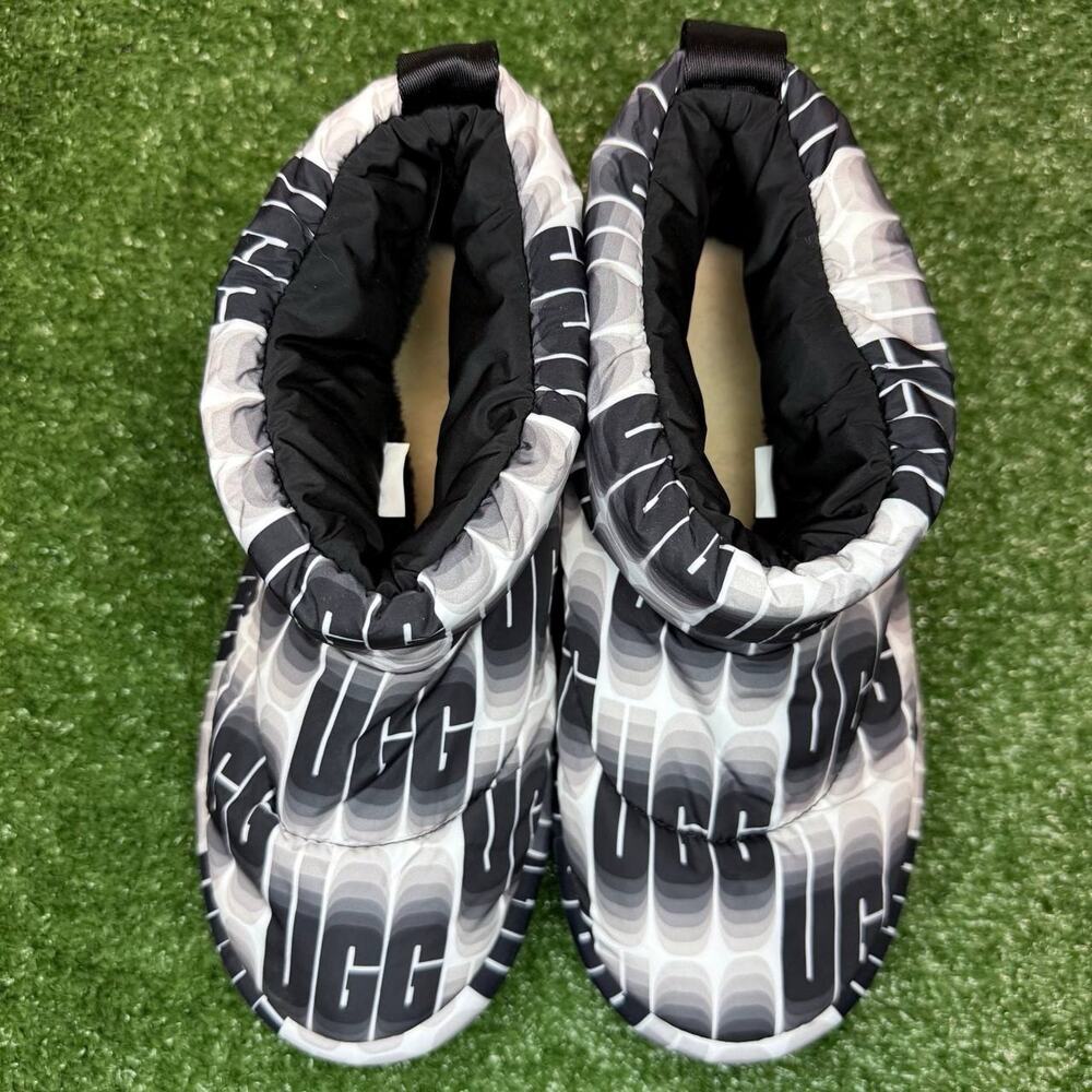 UGG Classic Maxi Wavelength Mini boots in black and white women’s 7 size - Picture 4 of 6